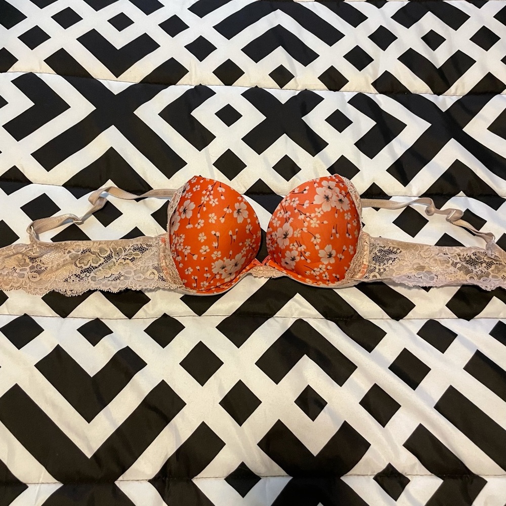 Victoria’s Secret floral push-up